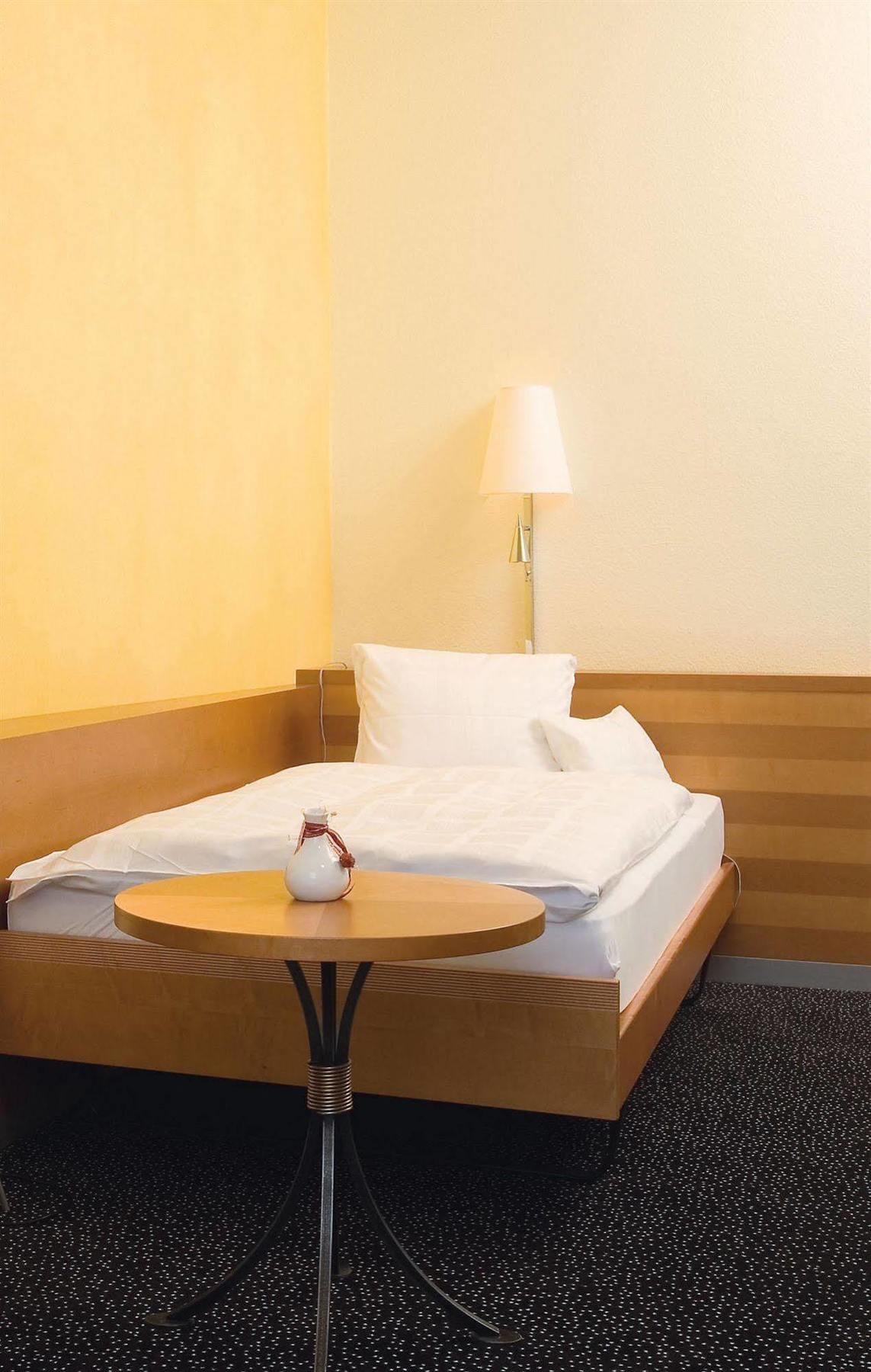 Hotel Schuetzen ไรน์เฟลเดน ภายนอก รูปภาพ